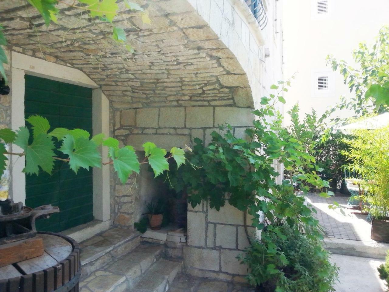 ברלה Villa Nikola מראה חיצוני תמונה